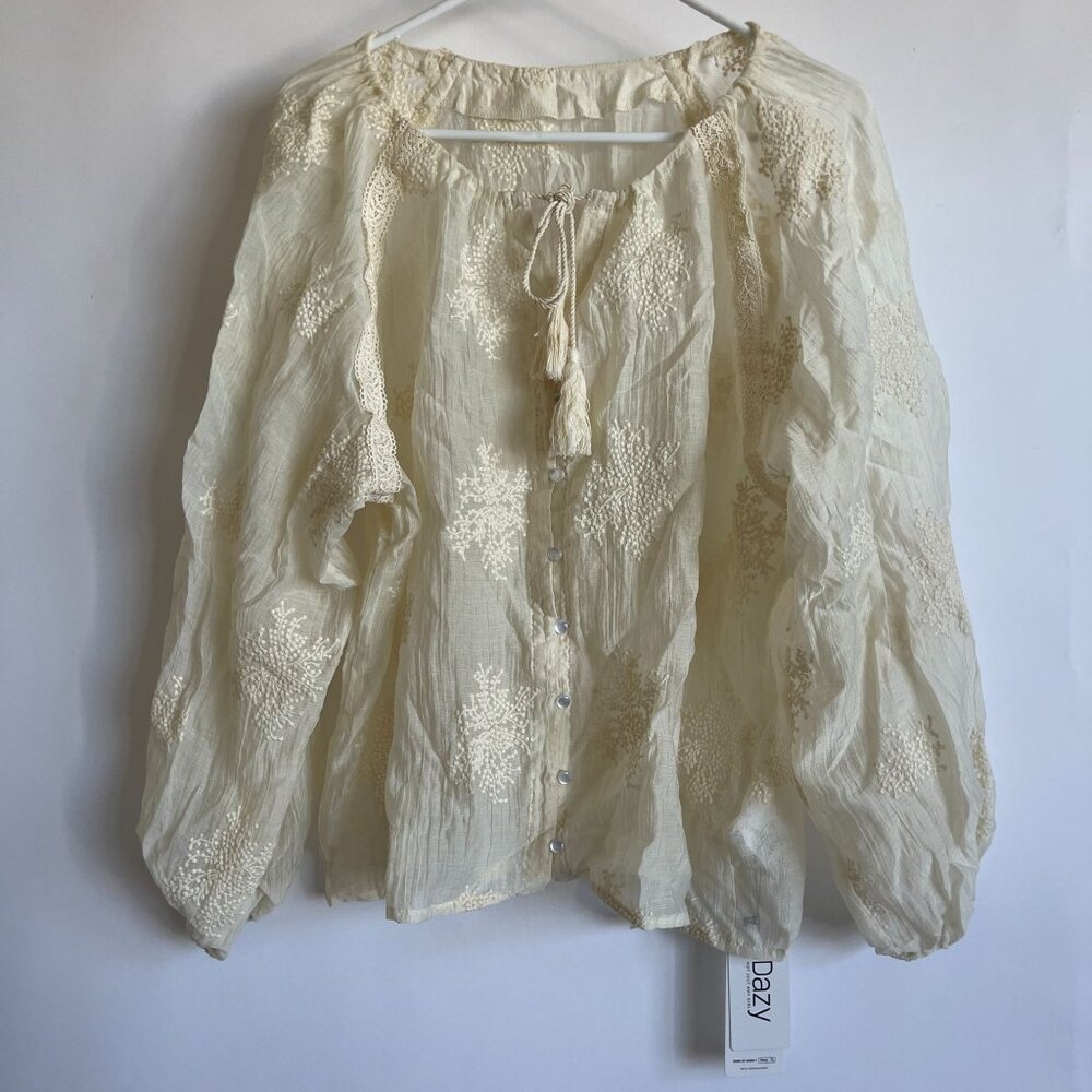 Dazy Womens Embroidered Cream Peasant Blouse Top Medium Long Sleeve Tassel New